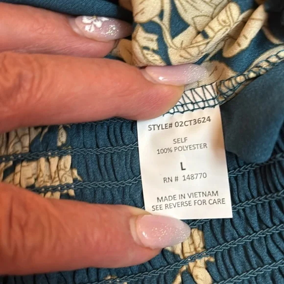 Sienna Sky dark and cream floral teal short flutter sleeve peplum blouse. Size L - Picture 9 of 17